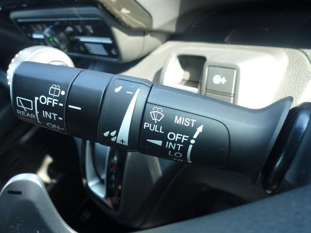 N-BOXカスタム Lターボ 9インチ純正ナビ 両側パワースライドドア リア席シートバックテーブル ETC CD DVD フルセグ アップルカープレイ(29枚目)