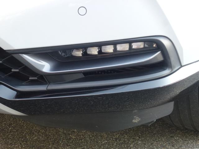 ヴェゼル ｅ：ＨＥＶＺ　ホンダ純正ギャザズナビゲーション９インチナビ，ＣＤ／ＤＶＤ、フルセグＴＶ、Ｍラック、ＵＳＢ、ＢＴＡ、バックカメラ、パーキングセンサー、運転席助手席シートヒーター、パワーデールゲート、ＬＥＤヘッドライト（16枚目）