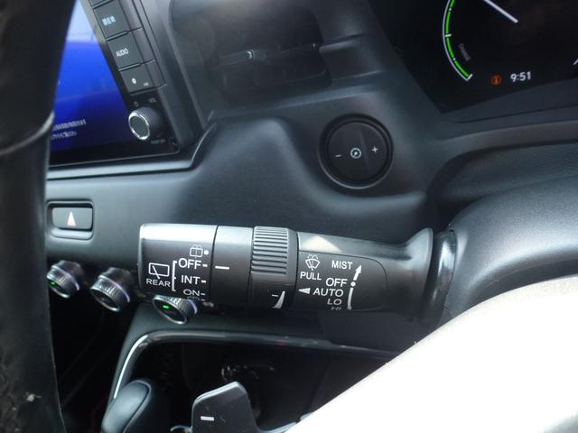 ヴェゼル ｅ：ＨＥＶＺ　ホンダ純正ギャザズナビゲーション９インチナビ，ＣＤ／ＤＶＤ、フルセグＴＶ、Ｍラック、ＵＳＢ、ＢＴＡ、バックカメラ、パーキングセンサー、運転席助手席シートヒーター、パワーデールゲート、ＬＥＤヘッドライト（45枚目）