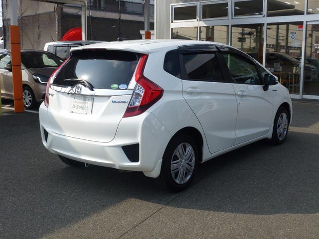 フィットハイブリッド Ｆパッケージ　純正８インチナビ　タイヤ４本新品　バックカメラ　純正フロントドラレコ　オートリトラミラー　ＥＴＣ　フルオートエアコン　禁煙車（11枚目）