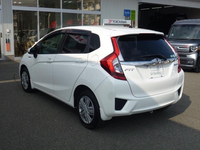 フィットハイブリッド Ｆパッケージ　純正８インチナビ　タイヤ４本新品　バックカメラ　純正フロントドラレコ　オートリトラミラー　ＥＴＣ　フルオートエアコン　禁煙車（12枚目）