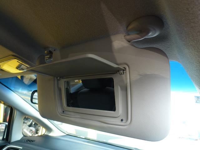 フィットハイブリッド Ｆパッケージ　純正８インチナビ　タイヤ４本新品　バックカメラ　純正フロントドラレコ　オートリトラミラー　ＥＴＣ　フルオートエアコン　禁煙車（29枚目）