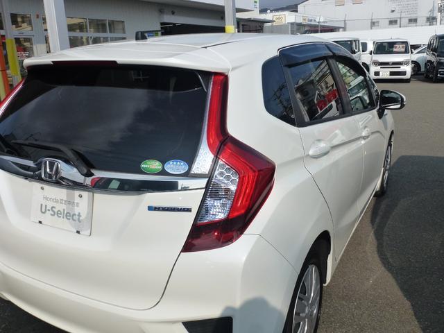 フィットハイブリッド Ｆパッケージ　純正８インチナビ　タイヤ４本新品　バックカメラ　純正フロントドラレコ　オートリトラミラー　ＥＴＣ　フルオートエアコン　禁煙車（43枚目）