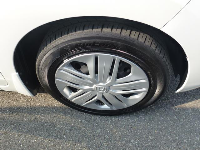 フィットハイブリッド Ｆパッケージ　純正８インチナビ　タイヤ４本新品　バックカメラ　純正フロントドラレコ　オートリトラミラー　ＥＴＣ　フルオートエアコン　禁煙車（47枚目）