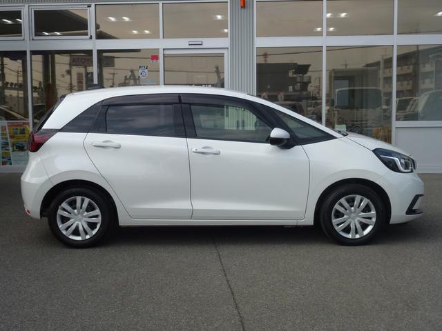 フィット e:HEVベーシック ホンダセンシング 純正8インチギャザズナビ USB バックカメラ サイドカーテンエアバック DVD パーキングセンサー BluetoothAudio(9枚目)