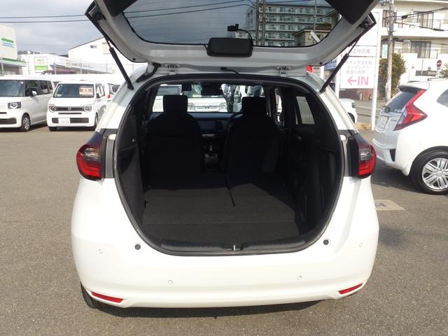 フィット e:HEVベーシック ホンダセンシング 純正8インチギャザズナビ USB バックカメラ サイドカーテンエアバック DVD パーキングセンサー BluetoothAudio(19枚目)