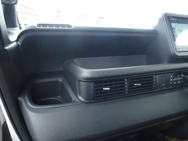 N-BOXカスタム ターボコーディネートスタイル 純正ドライブレコーダー前後 純正8インチギャザズナビ サイドカーテンエアバック 両側パワースライドドア Bluetoothaudio シートヒーター リア席サンシェード パドルシフト(50枚目)