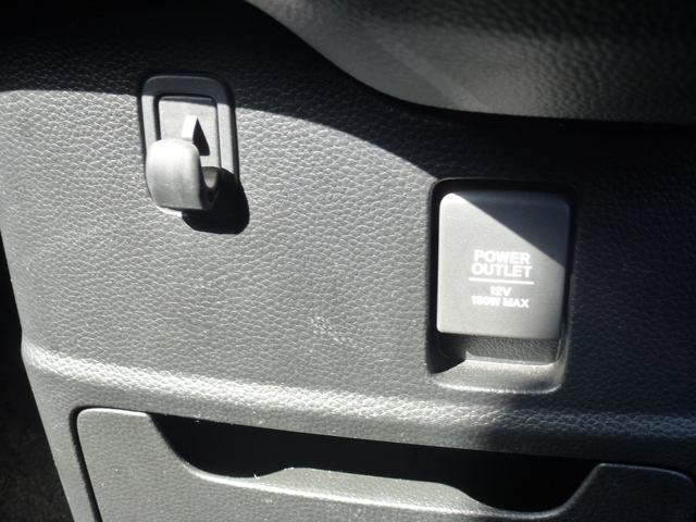 Ｎ－ＢＯＸカスタム Ｇ・Ｌターボホンダセンシング　２トーンカラー　純正７インチギャザズナビ　ドライブレコーダー　両側パワースライドドア　ＤＶＤ　サイドカーテンエアバック　フルセグ　パドルシフト　リア席サンシェード（29枚目）