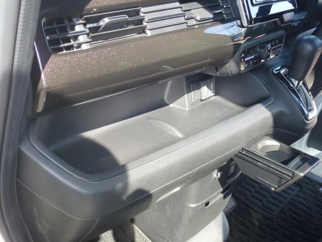 Ｎ－ＢＯＸカスタム Ｇ・Ｌターボホンダセンシング　２トーンカラー　純正７インチギャザズナビ　ドライブレコーダー　両側パワースライドドア　ＤＶＤ　サイドカーテンエアバック　フルセグ　パドルシフト　リア席サンシェード（48枚目）