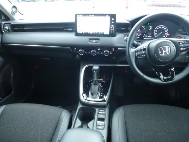 ヴェゼル ｅ：ＨＥＶＺ　全周囲カメラ　ワイヤレス充電器　純正ドラレコ３カメラ　サイドカーテンエアバックブレーキホールド　ＵＳＢ　ステアリングヒーター　パワーテールゲート（8枚目）