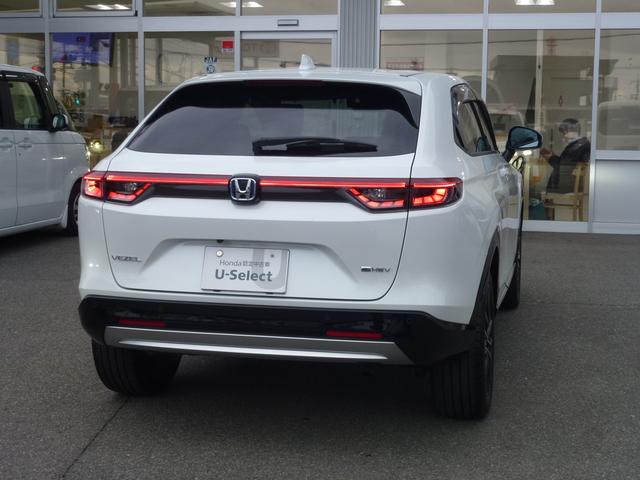 ヴェゼル ｅ：ＨＥＶＺ　全周囲カメラ　ワイヤレス充電器　純正ドラレコ３カメラ　サイドカーテンエアバックブレーキホールド　ＵＳＢ　ステアリングヒーター　パワーテールゲート（13枚目）