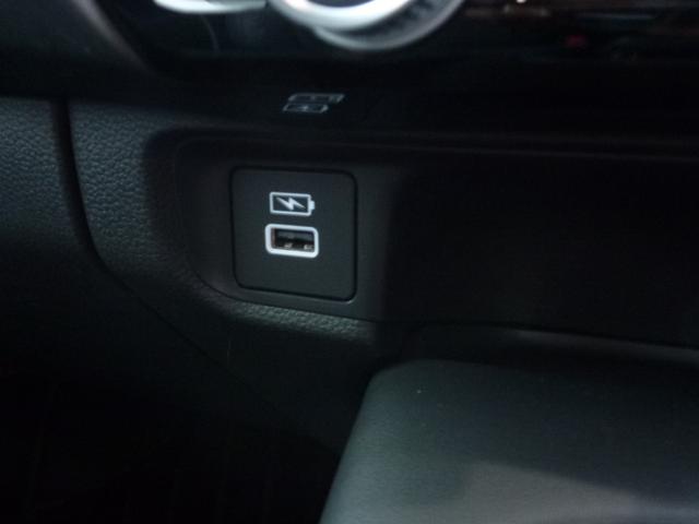 ヴェゼル ｅ：ＨＥＶＺ　全周囲カメラ　ワイヤレス充電器　純正ドラレコ３カメラ　サイドカーテンエアバックブレーキホールド　ＵＳＢ　ステアリングヒーター　パワーテールゲート（24枚目）