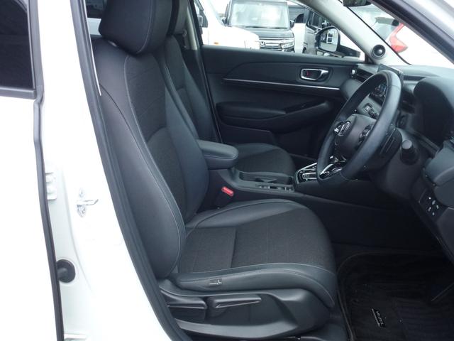 ヴェゼル ｅ：ＨＥＶＺ　全周囲カメラ　ワイヤレス充電器　純正ドラレコ３カメラ　サイドカーテンエアバックブレーキホールド　ＵＳＢ　ステアリングヒーター　パワーテールゲート（26枚目）