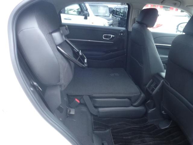 ヴェゼル ｅ：ＨＥＶＺ　全周囲カメラ　ワイヤレス充電器　純正ドラレコ３カメラ　サイドカーテンエアバックブレーキホールド　ＵＳＢ　ステアリングヒーター　パワーテールゲート（30枚目）