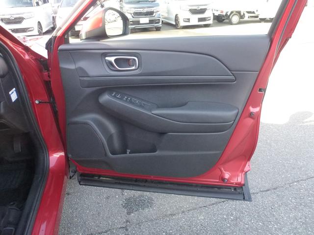 ヴェゼル ｅ：ＨＥＶＸ　純正９インチギャザズナビ　ワイヤレス充電器　サイドカーテンエアバック　電子パーキングブレーキ　パーキングセンサー　Ｂｌｕｅｔｏｏｔｈａｕｄｉｏ　ＥＴＣ２．０（35枚目）