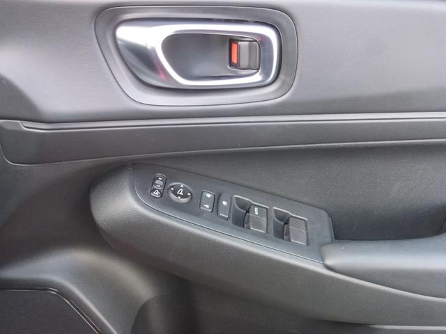 ヴェゼル ｅ：ＨＥＶＸ　純正９インチギャザズナビ　ワイヤレス充電器　サイドカーテンエアバック　電子パーキングブレーキ　パーキングセンサー　Ｂｌｕｅｔｏｏｔｈａｕｄｉｏ　ＥＴＣ２．０（36枚目）