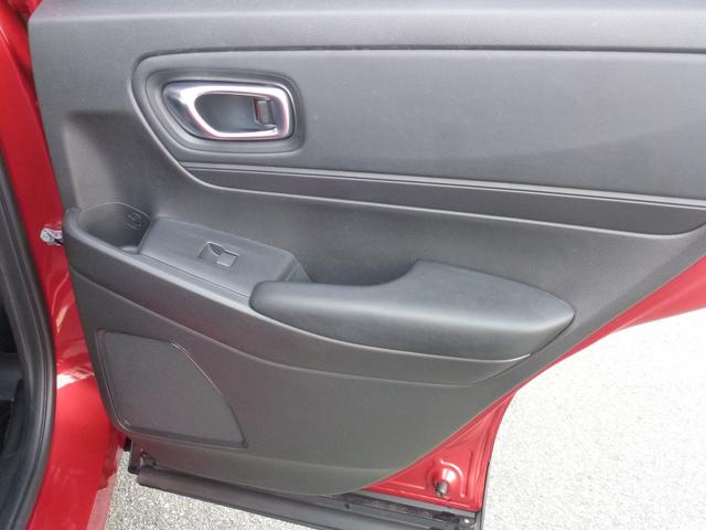 ヴェゼル ｅ：ＨＥＶＸ　純正９インチギャザズナビ　ワイヤレス充電器　サイドカーテンエアバック　電子パーキングブレーキ　パーキングセンサー　Ｂｌｕｅｔｏｏｔｈａｕｄｉｏ　ＥＴＣ２．０（37枚目）