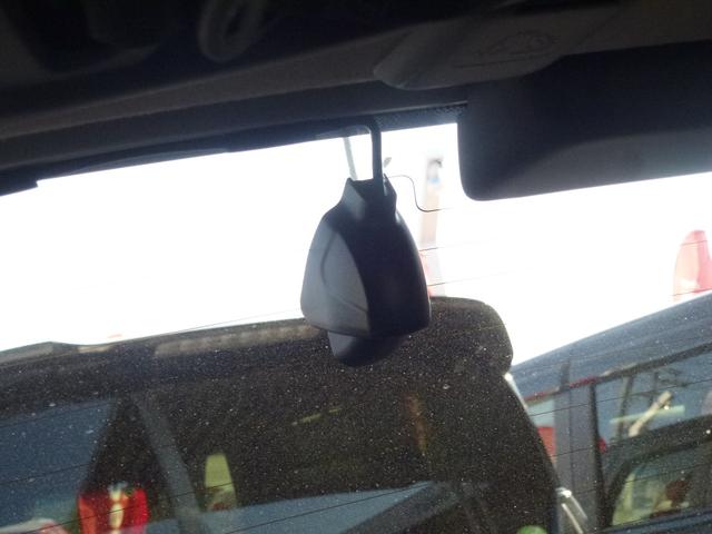 フィット ｅ：ＨＥＶＲＳ　純正ドラレコ前後ナビ連動　純正９インチギャザズナビ　サイドカーテンエアバック　パーキングセンサー　ＵＳＢ　電子パーキングブレーキ　パドルシフト　ＤＶＤ　バックカメラ（28枚目）