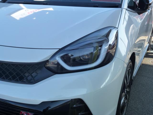 フィット ｅ：ＨＥＶＲＳ　純正ドラレコ前後ナビ連動　純正９インチギャザズナビ　サイドカーテンエアバック　パーキングセンサー　ＵＳＢ　電子パーキングブレーキ　パドルシフト　ＤＶＤ　バックカメラ（46枚目）