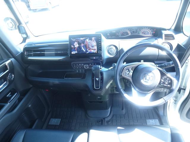 Ｎ－ＢＯＸカスタム Ｇ・Ｌターボホンダセンシング　２トーンカラースタイル　バーバパパフロアマット　パドルシフト　サイドカーテンエアバック　両側パワースライドドア　純正９インチギャザズナビ　リア席サンシェード　ＵＳＢ（7枚目）