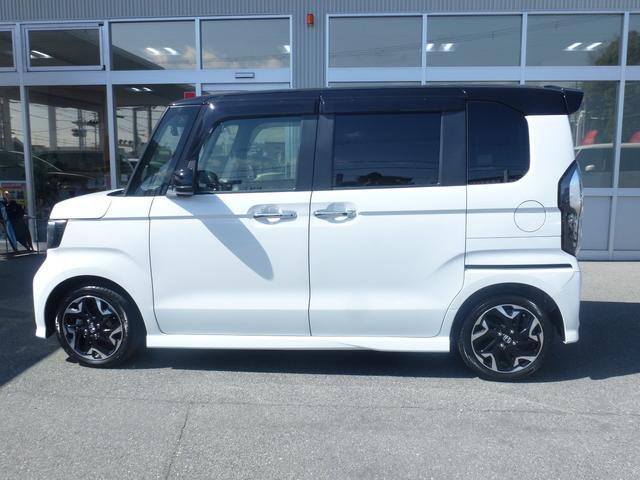 Ｎ－ＢＯＸカスタム Ｇ・Ｌターボホンダセンシング　２トーンカラースタイル　バーバパパフロアマット　パドルシフト　サイドカーテンエアバック　両側パワースライドドア　純正９インチギャザズナビ　リア席サンシェード　ＵＳＢ（11枚目）