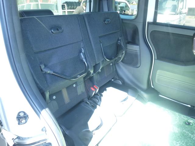 Ｎ－ＢＯＸカスタム Ｇ・Ｌターボホンダセンシング　２トーンカラースタイル　バーバパパフロアマット　パドルシフト　サイドカーテンエアバック　両側パワースライドドア　純正９インチギャザズナビ　リア席サンシェード　ＵＳＢ（17枚目）