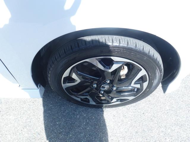 Ｎ－ＢＯＸカスタム Ｇ・Ｌターボホンダセンシング　２トーンカラースタイル　バーバパパフロアマット　パドルシフト　サイドカーテンエアバック　両側パワースライドドア　純正９インチギャザズナビ　リア席サンシェード　ＵＳＢ（41枚目）