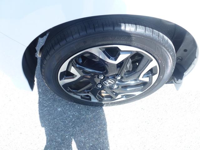 Ｎ－ＢＯＸカスタム Ｇ・Ｌターボホンダセンシング　２トーンカラースタイル　バーバパパフロアマット　パドルシフト　サイドカーテンエアバック　両側パワースライドドア　純正９インチギャザズナビ　リア席サンシェード　ＵＳＢ（43枚目）