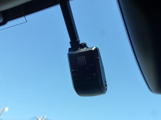 フィット ｅ：ＨＥＶＲＳ　純正ドラレコ前後　純正ナビ　ＥＴＣ２．０　バックカメラ　ＬＥＤヘッドライト　サイドカーテンエアバック　フルオートエアコン　電子パーキングブレーキ　禁煙車（7枚目）