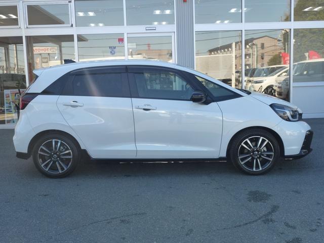 フィット ｅ：ＨＥＶＲＳ　純正ドラレコ前後　純正ナビ　ＥＴＣ２．０　バックカメラ　ＬＥＤヘッドライト　サイドカーテンエアバック　フルオートエアコン　電子パーキングブレーキ　禁煙車（13枚目）