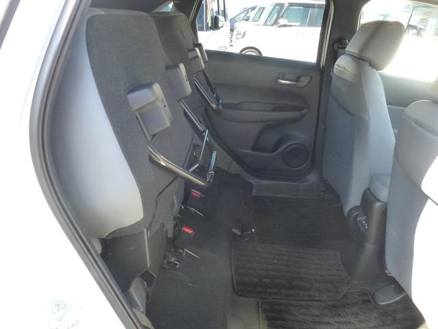 フィット ｅ：ＨＥＶＲＳ　純正ドラレコ前後　純正ナビ　ＥＴＣ２．０　バックカメラ　ＬＥＤヘッドライト　サイドカーテンエアバック　フルオートエアコン　電子パーキングブレーキ　禁煙車（21枚目）