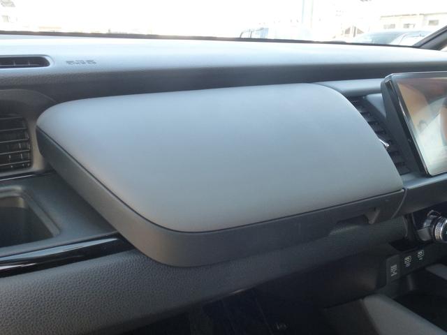 フィット ｅ：ＨＥＶＲＳ　純正ドラレコ前後　純正ナビ　ＥＴＣ２．０　バックカメラ　ＬＥＤヘッドライト　サイドカーテンエアバック　フルオートエアコン　電子パーキングブレーキ　禁煙車（44枚目）