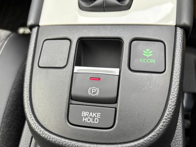 ホーム　弊社元試乗車　純正８インチナビ　純正ドラレコ前後　ＬＥＤヘッドライト　サイドカーテンエアバック　ＥＴＣ　Ｂｌｕｅｔｏｏｔｈａｕｄｉｏ　フルセグ　踏み間違い防止　デモカーＵＰ　Ｐセンサー　ＢＴオーディオ（画像36）