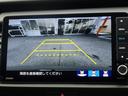ｅ：ＨＥＶホーム　ギャザズ９インチナビゲーション、ＣＤ／ＤＶＤ、フルセグＴＶ、Ｍラック、ＢＴＭ、ＵＳＢ、ＥＴＣ、ＬＥＢヘッドライト、サイドエアバッグ、サイドカーテンエアバッグ、革巻ハンドル、コンビシート、禁煙車（22枚目）