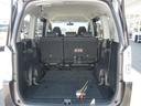 ３列目シートを折りたたむと居住性もある広い荷室です。