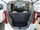 フル乗車時でも十分な荷室です。