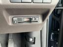 バック駐車が苦手な方や、初めてのお車で不安な方でも後方をナビ画面に映してくれるので、ラクラク停められます。