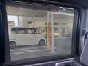 リア席にサンシェード装備しております!!強い日差しをやわらげ日焼け対策に!!車内の暑さも軽減し、快適に過ごせます!!
