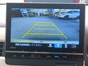 バック駐車が苦手な方や、初めてのお車で不安な方も安心。後方の映像をナビ画面に表示するため、周囲を確認しながらスムーズに駐車できます。