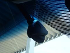 前後ともナビ連動型純正ドライブレコーダー付き。あおり運転や事故時の証拠をしっかり残せる安心の装備です！！ 7