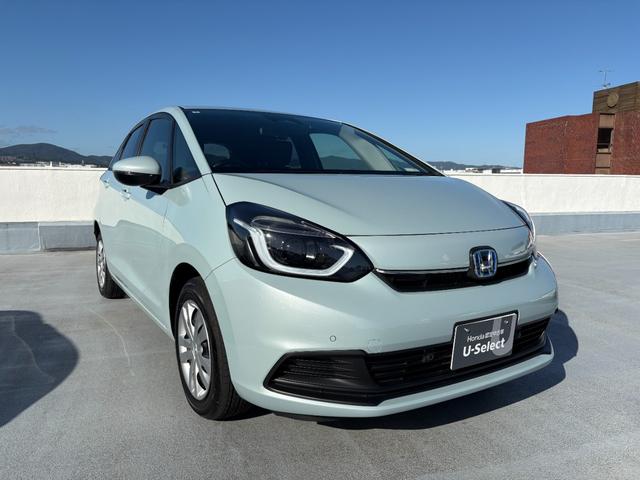 フィット ｅ：ＨＥＶホーム　純正ホンダコネクトナビ　Ｂｌｕｅｔｏｏｔｈ　ラジオ　フルセグ　バックカメラ　フルオートエアコン　ＡＣＣ　フロアマット　ＥＴＣ（7枚目）