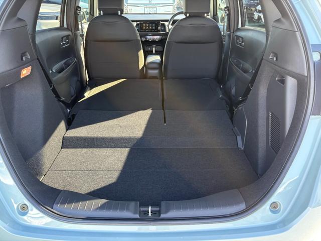 フィット ｅ：ＨＥＶホーム　純正ホンダコネクトナビ　Ｂｌｕｅｔｏｏｔｈ　ラジオ　フルセグ　バックカメラ　フルオートエアコン　ＡＣＣ　フロアマット　ＥＴＣ（20枚目）