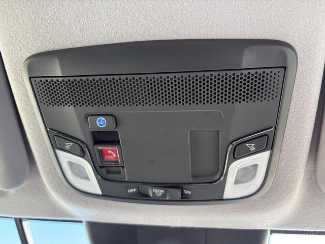 フィット ｅ：ＨＥＶホーム　純正ホンダコネクトナビ　Ｂｌｕｅｔｏｏｔｈ　ラジオ　フルセグ　バックカメラ　フルオートエアコン　ＡＣＣ　フロアマット　ＥＴＣ（29枚目）