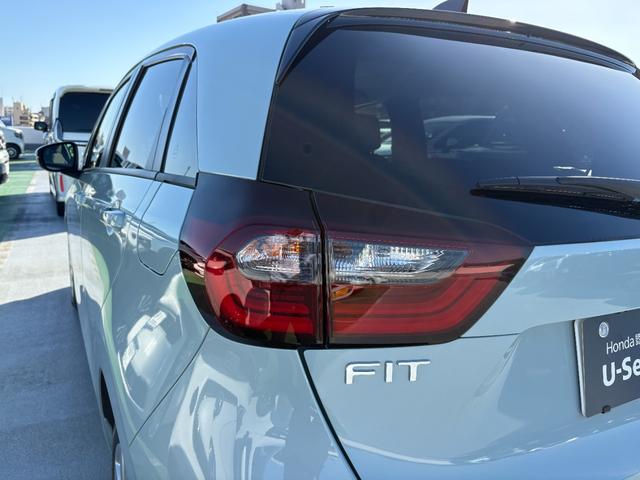フィット ｅ：ＨＥＶホーム　純正ホンダコネクトナビ　Ｂｌｕｅｔｏｏｔｈ　ラジオ　フルセグ　バックカメラ　フルオートエアコン　ＡＣＣ　フロアマット　ＥＴＣ（38枚目）