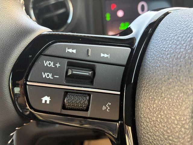 Ｎ－ＢＯＸカスタム コーディネートスタイル　純正ナビ　ＡＭ　ＦＭ　Ｂｌｕｅｔｏｏｔｈ　ＴＶ　バックカメラ　フルオートエアコン　両側電動パワースライドドア　後席サンシェード　シートヒーター（25枚目）