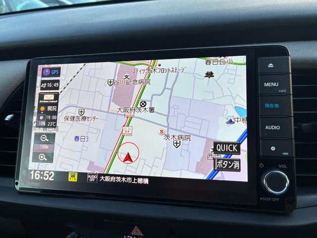 フィット ｅ：ＨＥＶネス　純正ナビ　ＣＤ　ＤＶＤ　ＡＭ　ＦＭ　ＴＶ　ミュージックラック　Ｂｌｕｅｔｏｏｔｈ　ドラレコ　バックカメラ（3枚目）