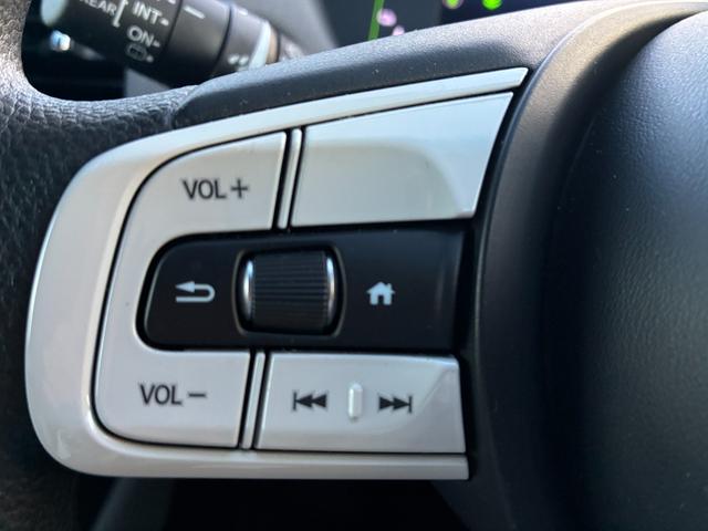 フィット ｅ：ＨＥＶネス　純正ナビ　ＣＤ　ＤＶＤ　ＡＭ　ＦＭ　ＴＶ　ミュージックラック　Ｂｌｕｅｔｏｏｔｈ　ドラレコ　バックカメラ（24枚目）