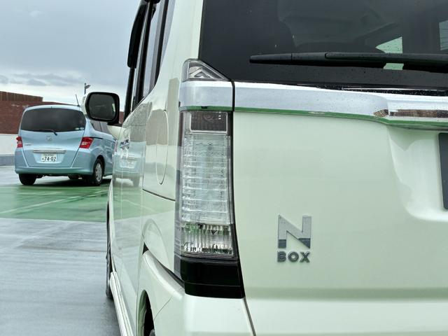 Ｎ－ＢＯＸカスタム ＧＳＳパッケージ　純正７インチナビ　ＣＤ　ＤＶＤ　ＡＭ　ＦＭ　Ｂｌｕｅｔｏｏｔｈ　バックカメラ　フルオートエアコン　両側電動パワースライドドア　ＥＴＣ（32枚目）