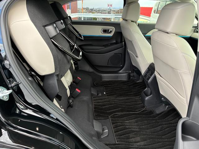 ヴェゼル e:HEVZ・PLaYパッケージ 純正コネクトナビ TV フルセグ Bluetooth バックカメラ フルオートエアコン シートヒーター ETC2.0 パワーテールゲート ドラレコ(18枚目)