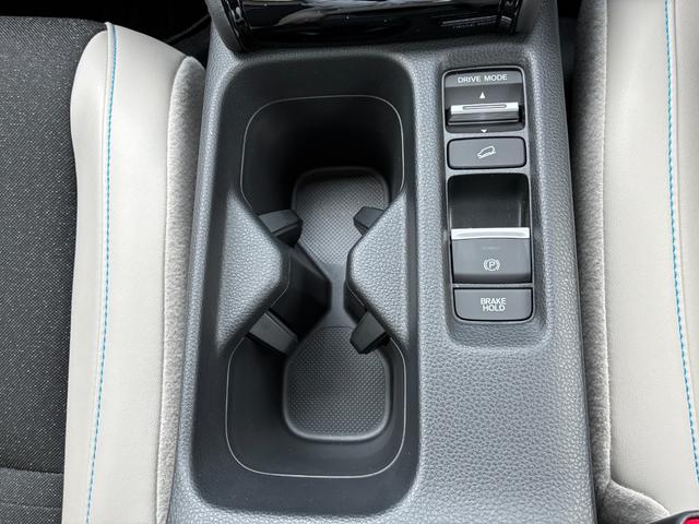 ヴェゼル e:HEVZ・PLaYパッケージ 純正コネクトナビ TV フルセグ Bluetooth バックカメラ フルオートエアコン シートヒーター ETC2.0 パワーテールゲート ドラレコ(23枚目)